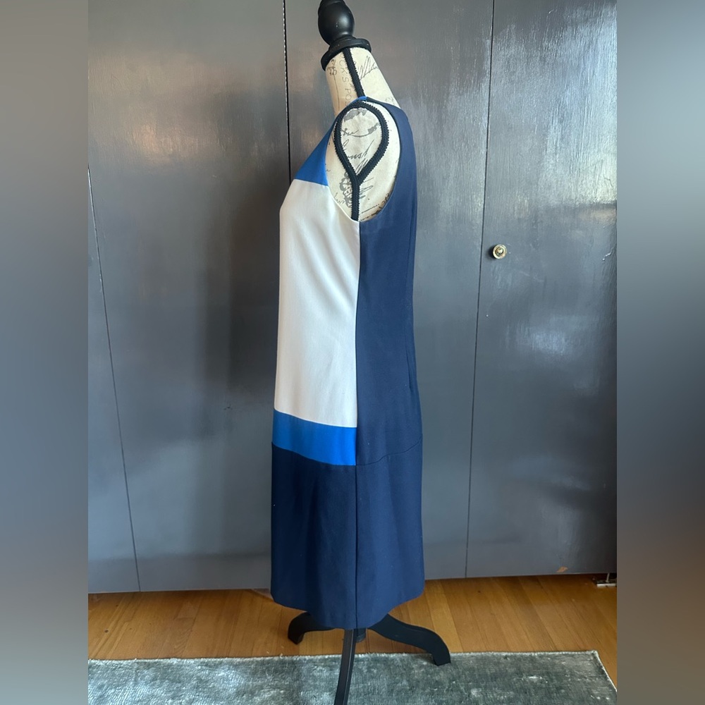 EUC. Size 8. Ava & Aiden Colorblock Sheath Dress. Blue, White, Navy - Picture 5 of 9